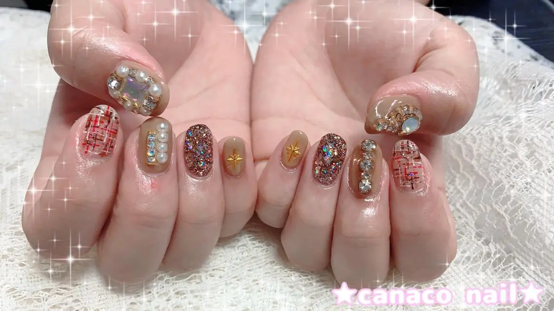 ネイル アートネイル ジェルネイル キラキラネイル パラジェル ストーンネイル ハンドネイル ハンドケア ベテランネイル cnc nailのネイルデザイン