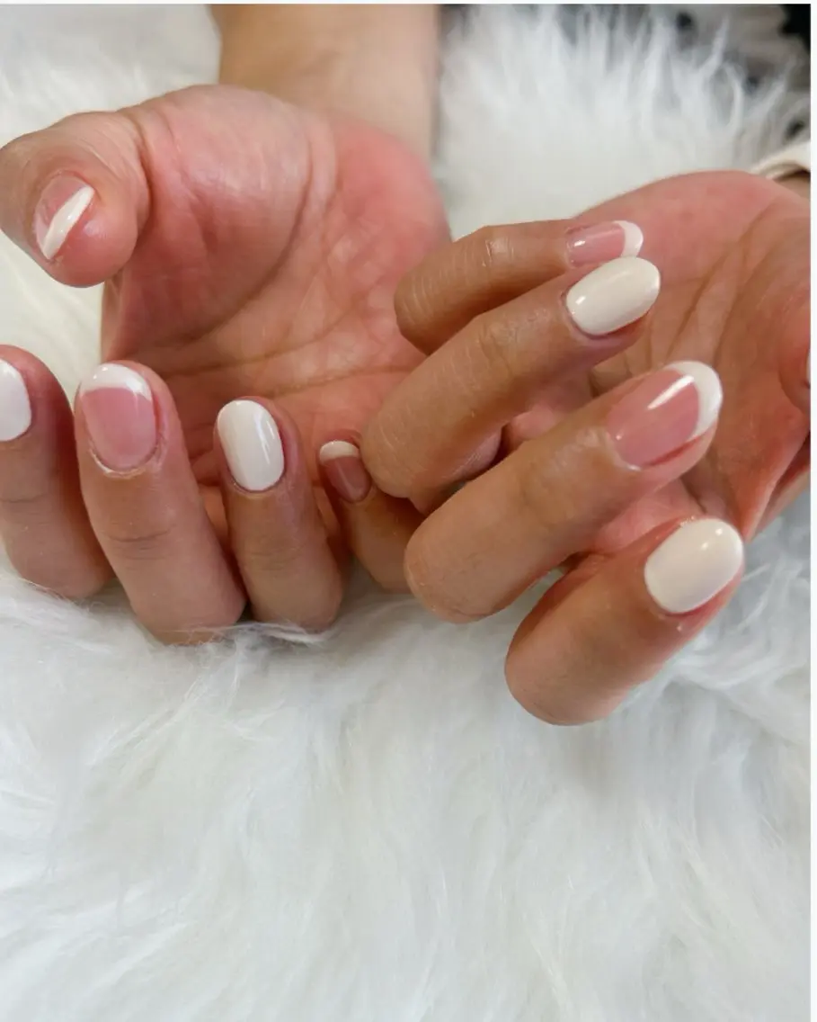ネイル グラデーション キラキラネイル 韓国ネイル マグネットネイル ニュアンスネイル ハンドネイル 🎀大人nail /NOISMはな🎀のネイルデザイン