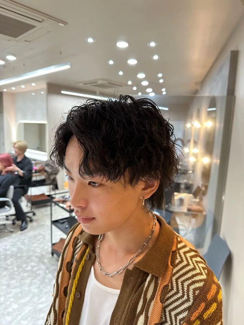 パーマ メンズ アップバング マッシュ メンズパーマ メンズツイストパーマ ツイストスパイラルパーマ 梅田中崎町メンズ 美容師ユースケのヘアスタイル