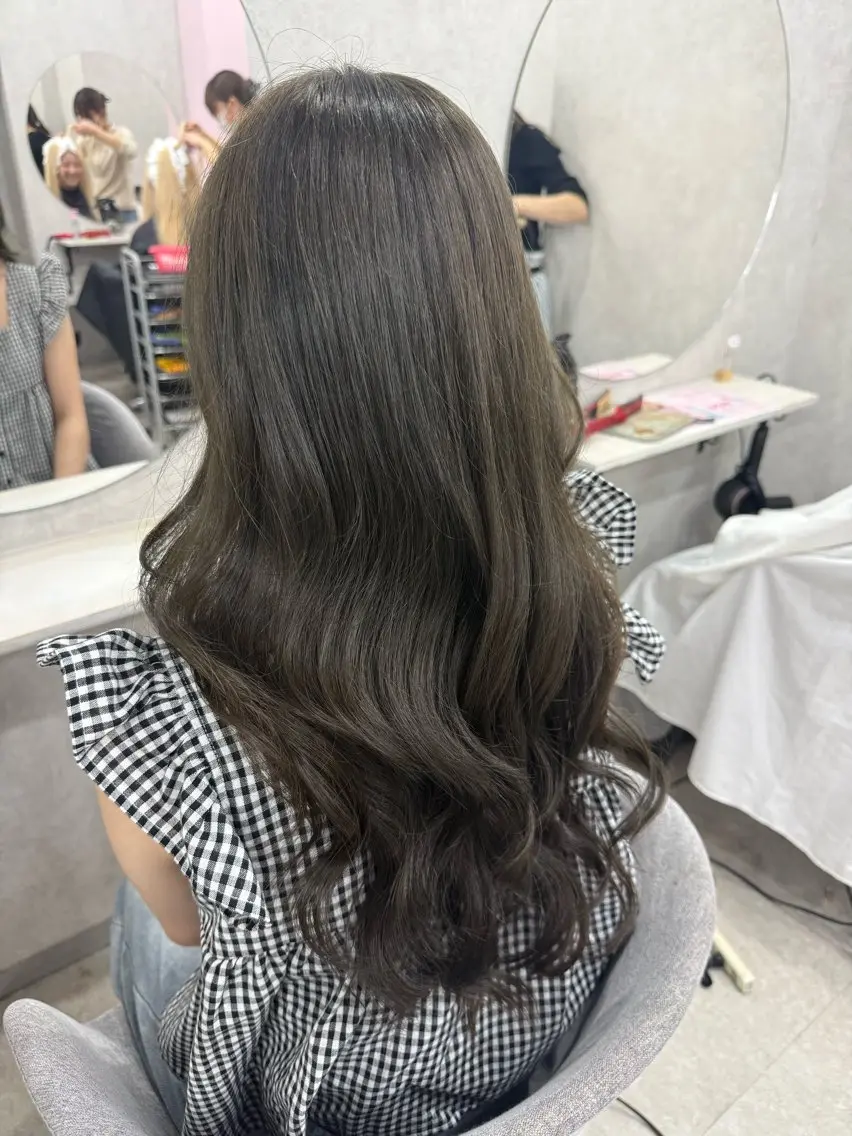 カラー 💙関 愛菜💙のヘアスタイル