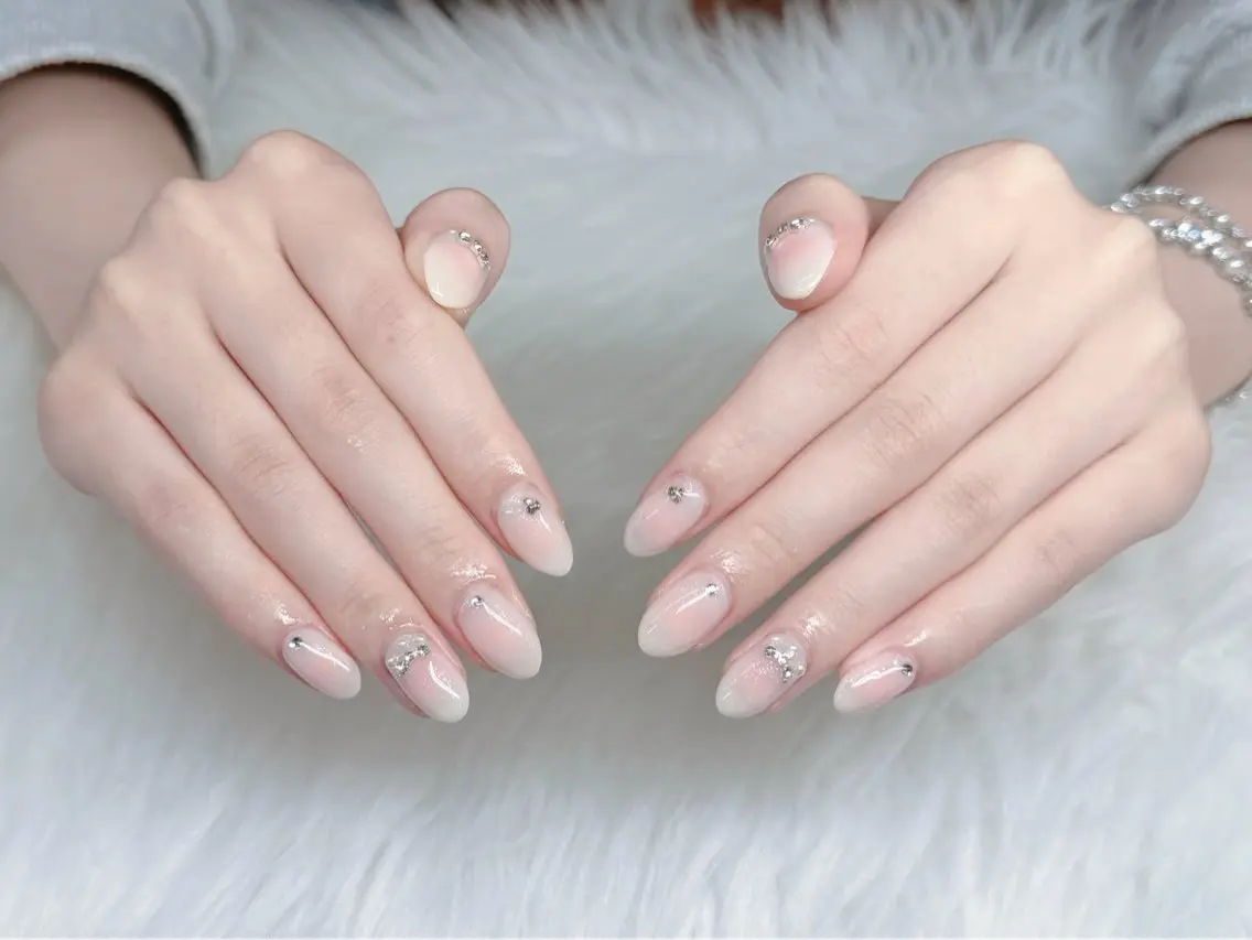 ネイル オフィスネイル シンプルネイル ハンドネイル GOHOUBI Nail 心斎橋店のネイルデザイン