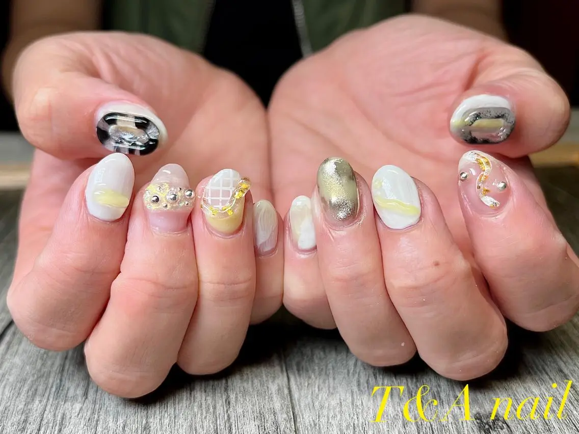 ショート ネイル イエローカラー 長さ出し ジェルネイル ニュアンスネイル スカルプネイル T&A nailのネイルデザイン