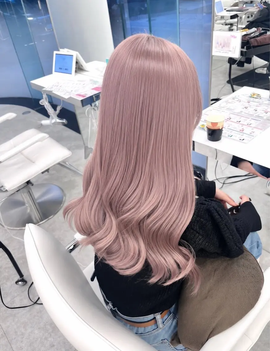 【学生・U24限定】ブリーチ2回＋透明感カラー✨トリプルカラーの写真