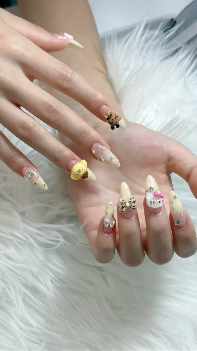 ネイル アートネイル フラワーネイル フレンチネイル ジェルネイル グラデーション ハンドネイル Ryu Nail NekoChanのネイルデザイン