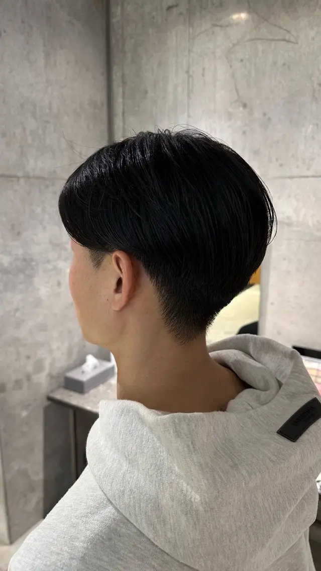 メンズ センターパート 刈り上げ milli 佐藤 蓮 🤏のヘアスタイル
