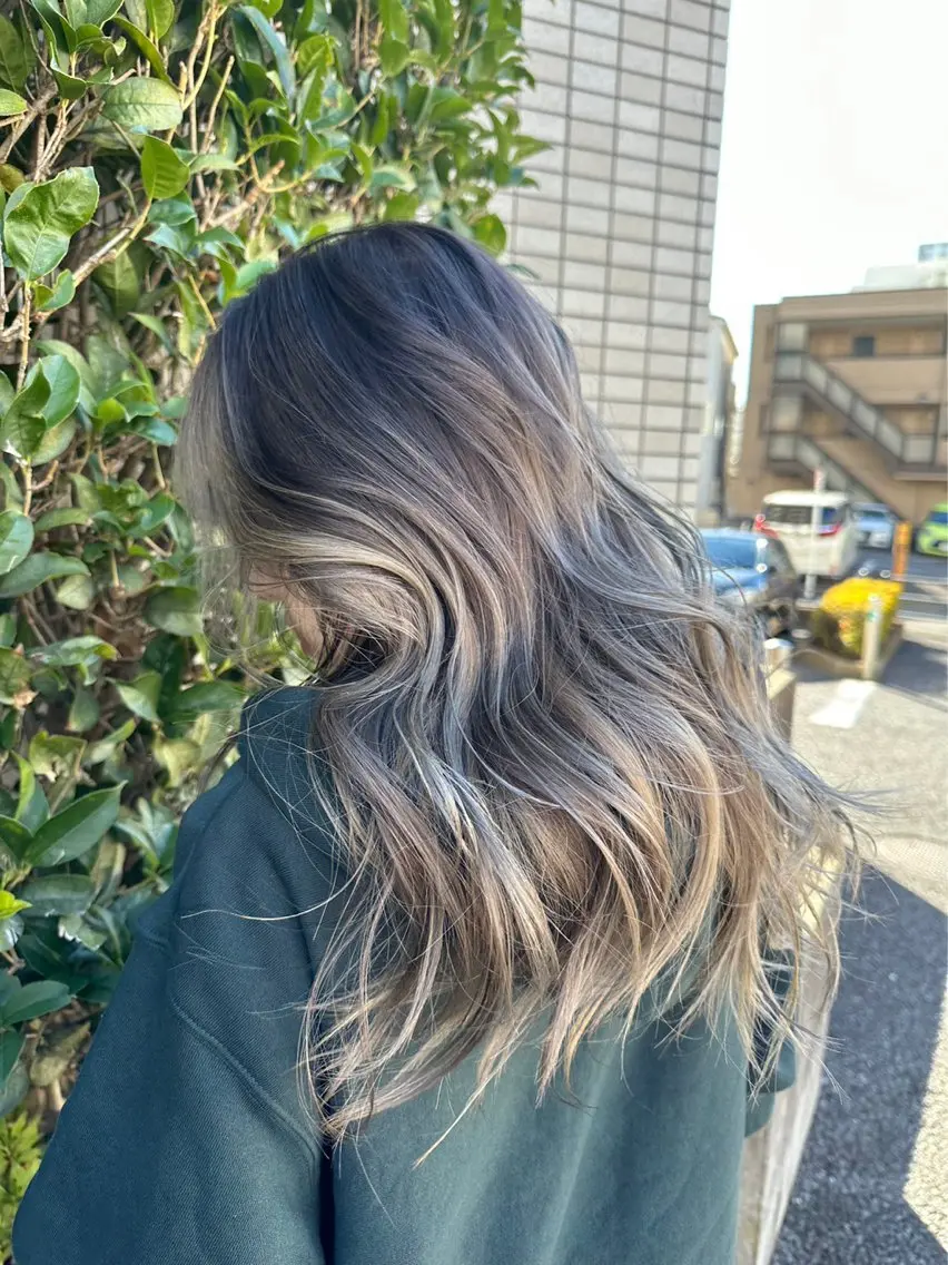 バレイヤージュ＋N.トリートメントの写真