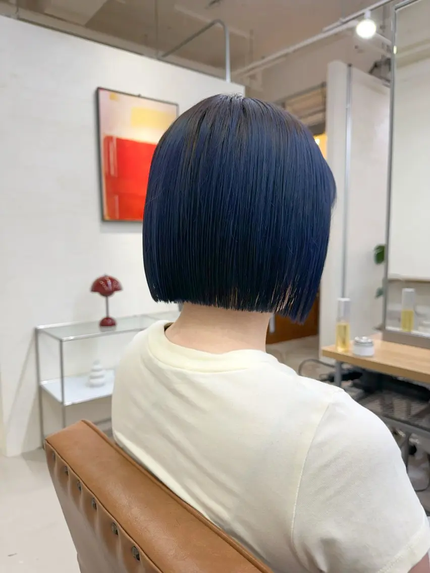 ミディアム カット ヘアカラー 須藤　優真 切りっぱなしボブのヘアスタイル
