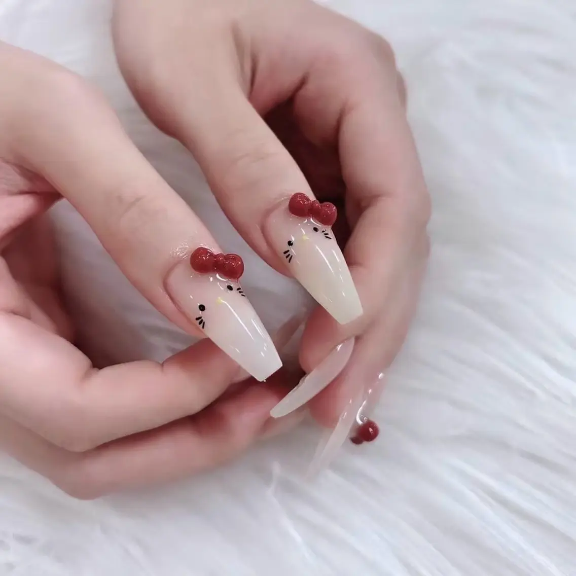 ネイル ハンドネイル Luna Gladeのネイルデザイン