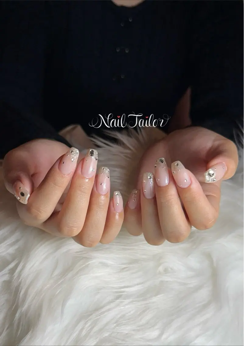 ネイル グラデーション キラキラネイル ラメ(グリッター) ラメグラデーション ロングネイル ハンドネイル NailTailor ネイルテイラーのネイルデザイン