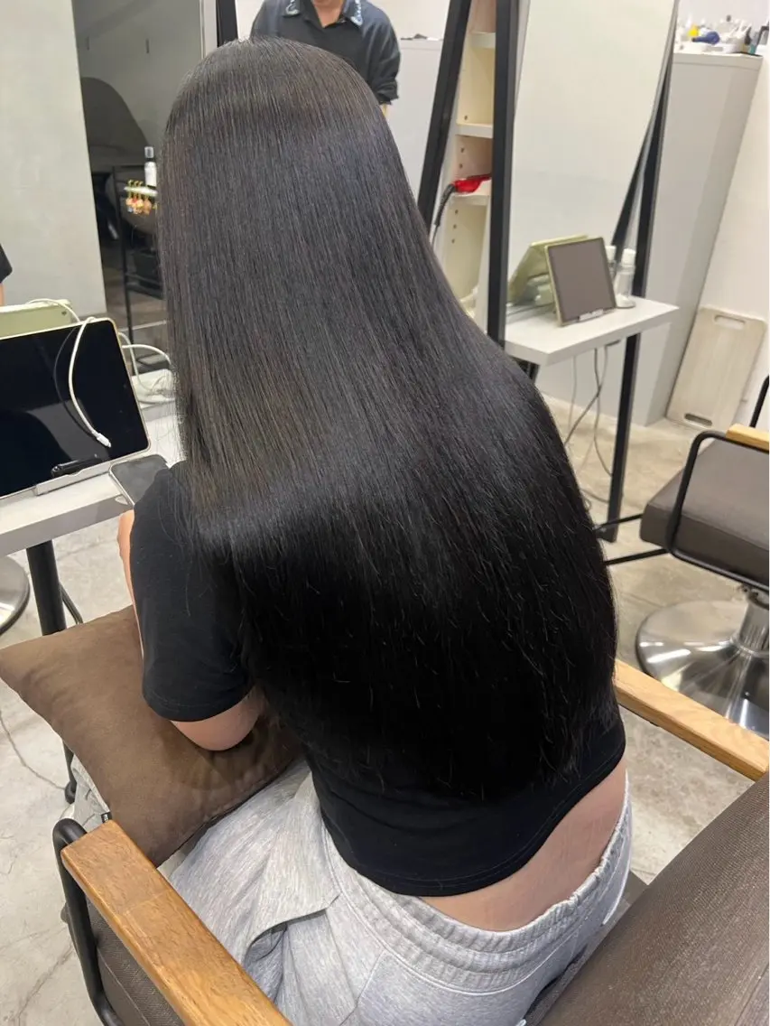 ロング パーマ 髪質改善 レイヤーカット 縮毛矯正 トリートメント 酸性ストレート 縮毛矯正 🍒モテ暖色カラー × うる艶✧ ゆなのヘアスタイル
