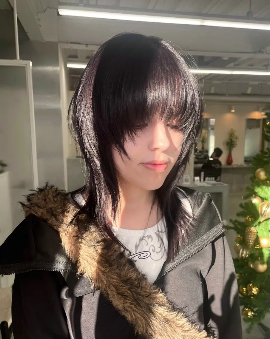 セミロング カラー ブリーチ ディープラベンダー ラベンダーカラー ハッシュカット カット ヘアカラー 錦 茉李 @lm.mari03のヘアスタイル