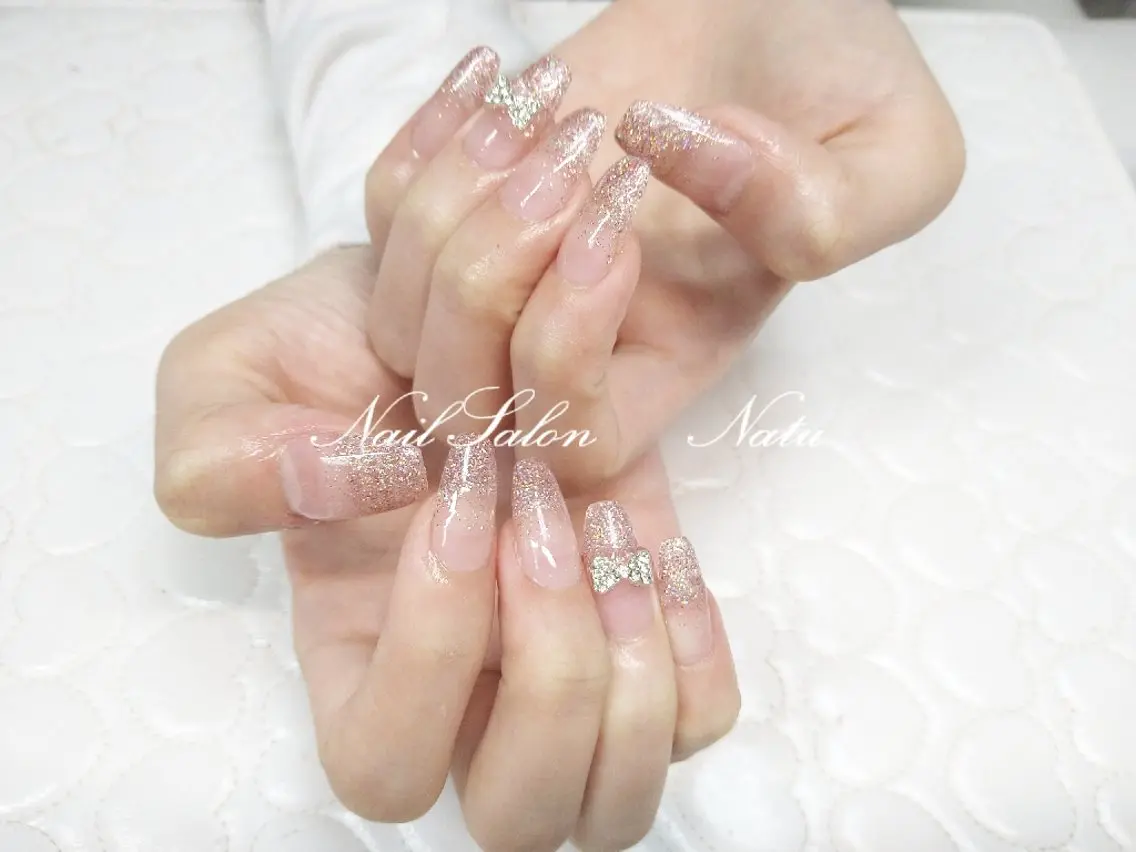 ネイル クリアネイル 長さ出し グラデーション ラメ(グリッター) ラメグラデーション ハンドネイル nailsalon Natuのネイルデザイン