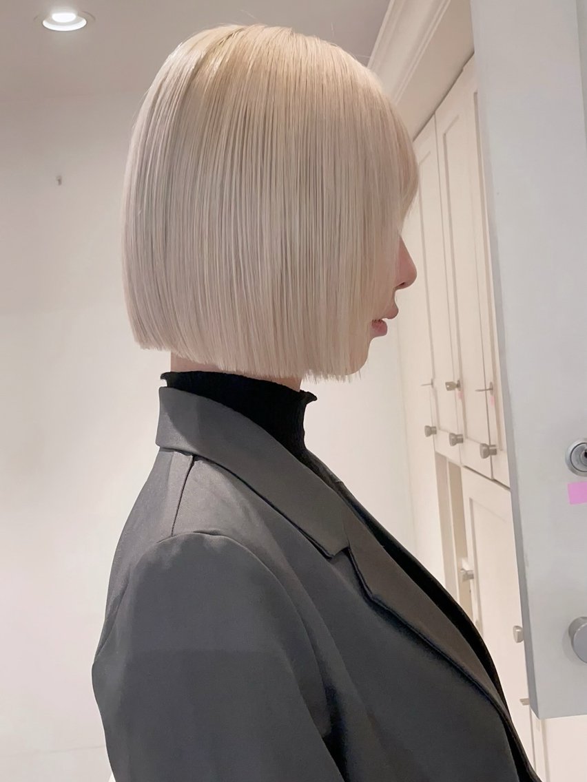 【ブリーチ×ダブルカラー×ハイトーン】透明感カラー+トリートメントの写真