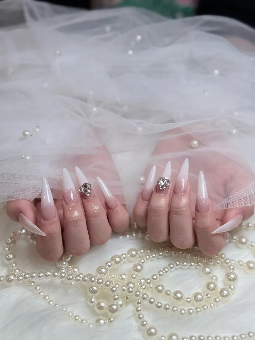 ネイル チークネイル ドット フレンチネイル グラデーション 韓国ネイル ハンドネイル ハンドケア ARIA Nail Beauty2のネイルデザイン