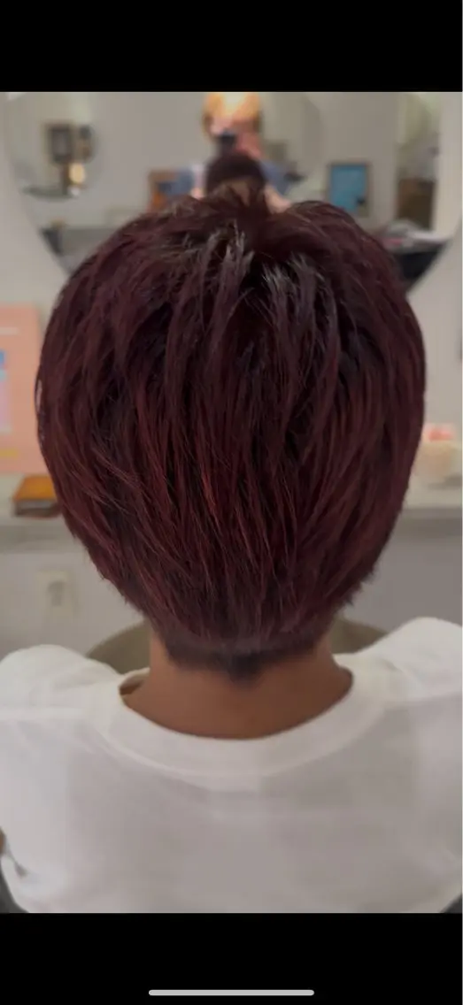 ショート カラー ブリーチ 山口 ゆいのヘアスタイル