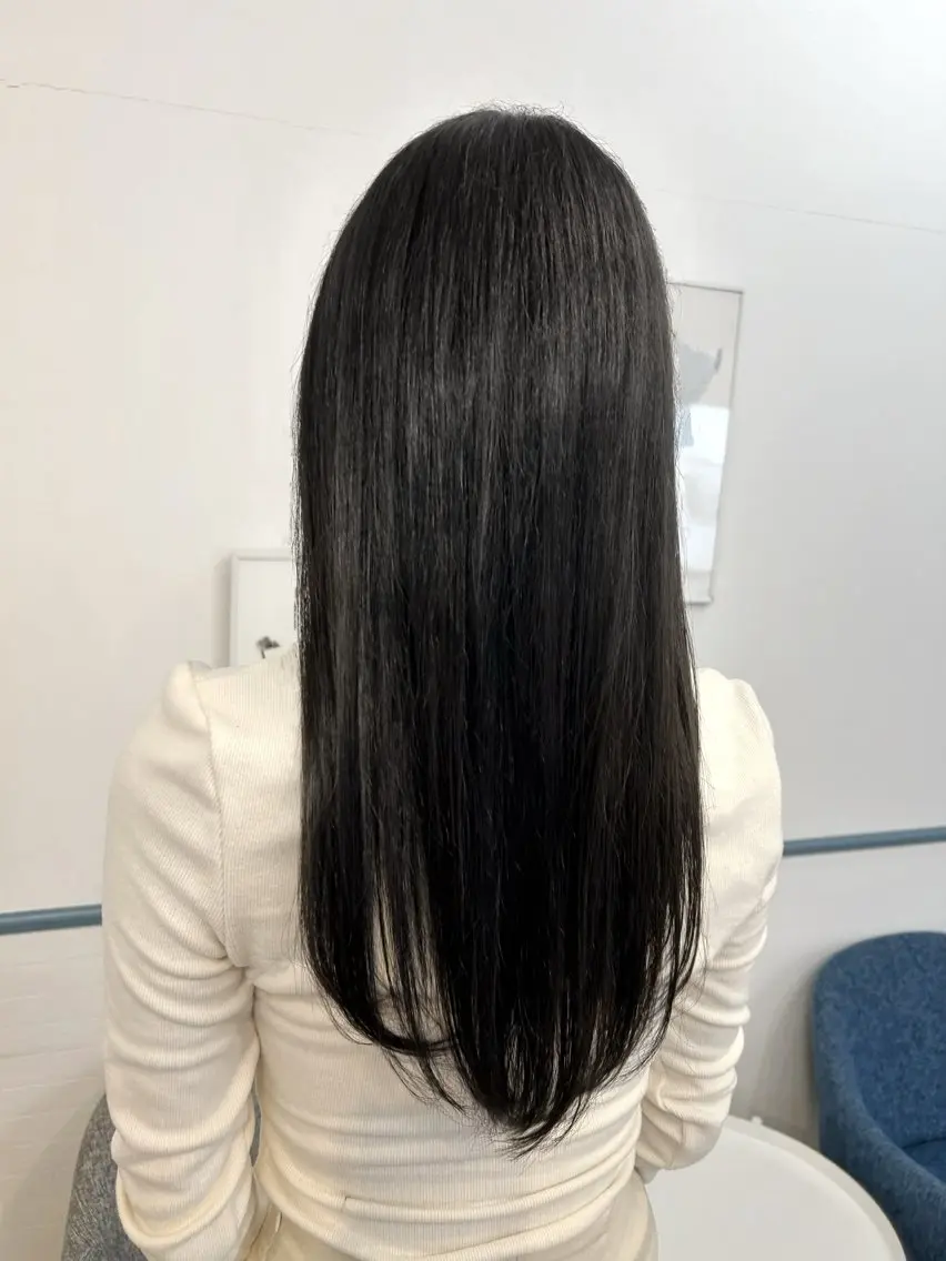 ロング カラー アッシュ アッシュグレー 透明感カラー ヘアカラー トリートメント 青木 優雅のヘアスタイル
