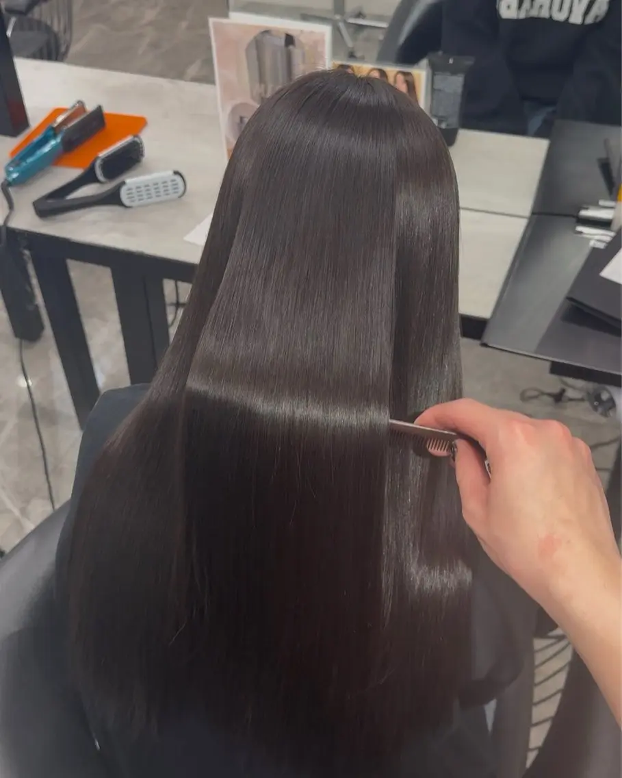 ロング 伸ばしかけ 髪質改善 縮毛矯正 カット ヘアカラー 縮毛矯正 りきと🦋河原町 縮毛矯正/艶カラーのヘアスタイル