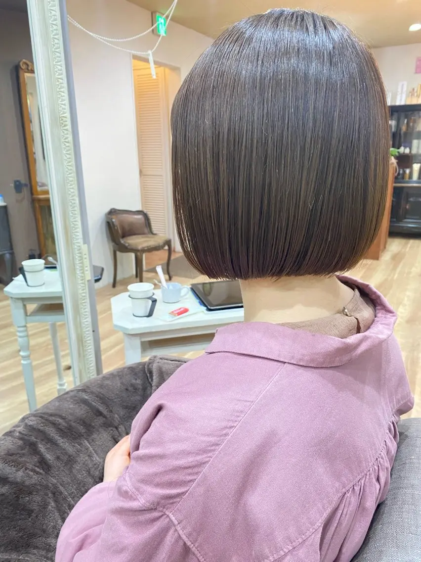 ショート カラー ボブ カット ヘアカラー トリートメント 東田 恋のヘアスタイル