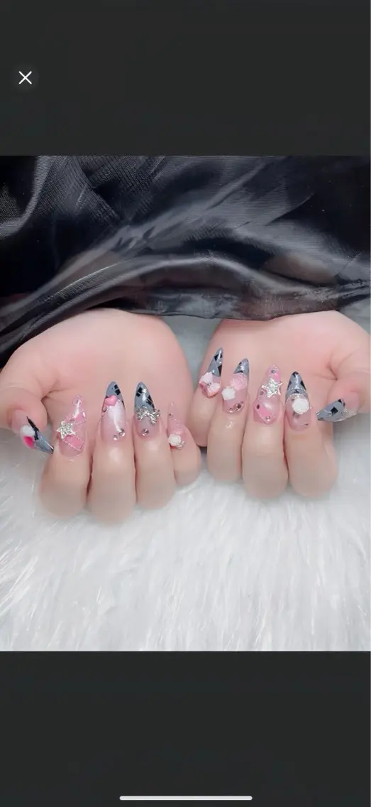 メンズ キッズ ネイル メンズ韓国風 オーロラネイル チークネイル 桜ネイル クリアネイル ハンドネイル Rin Nail 新大久保店のネイルデザイン