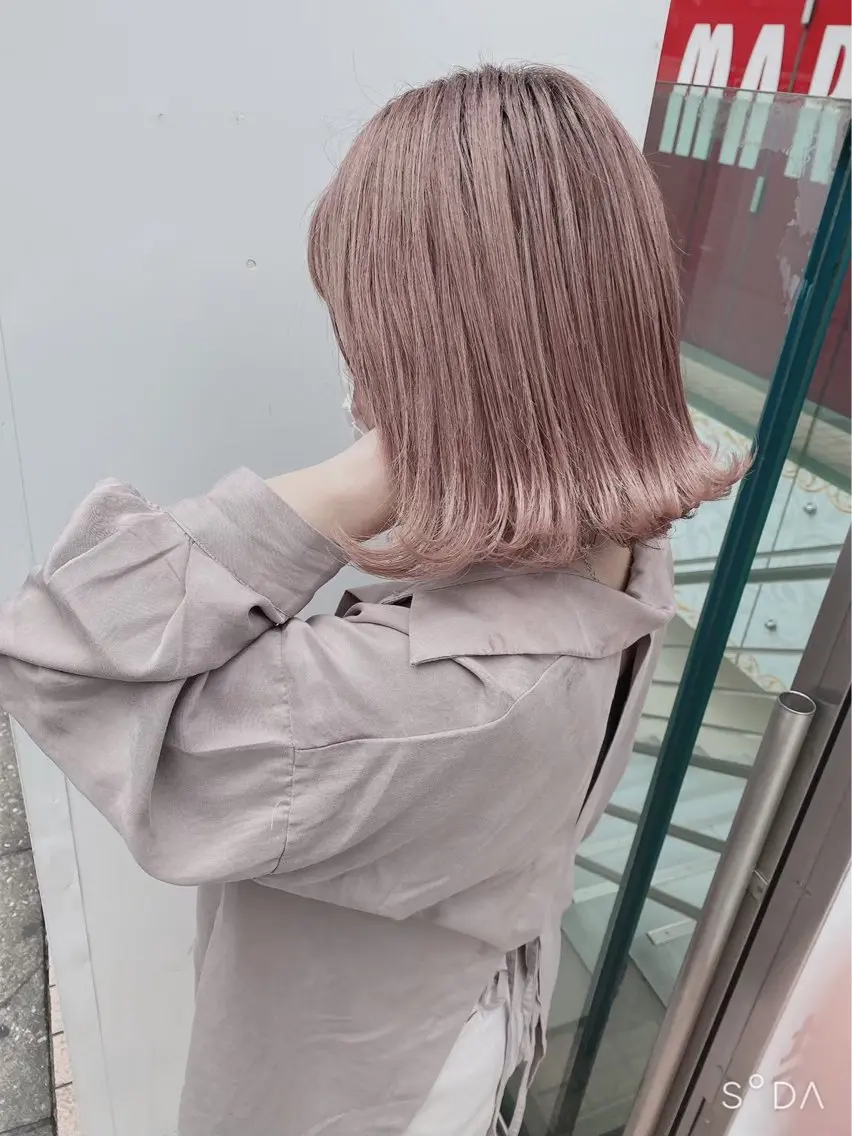 セミロング カラー 💘トレンドスタイル 💘透明感ヘアのヘアスタイル