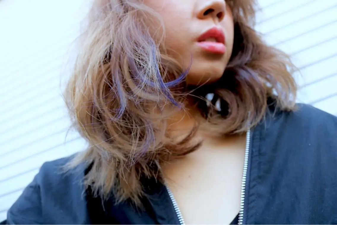 ミディアム カラー ブルーカラー グレージュ 信原 獎人のヘアスタイル