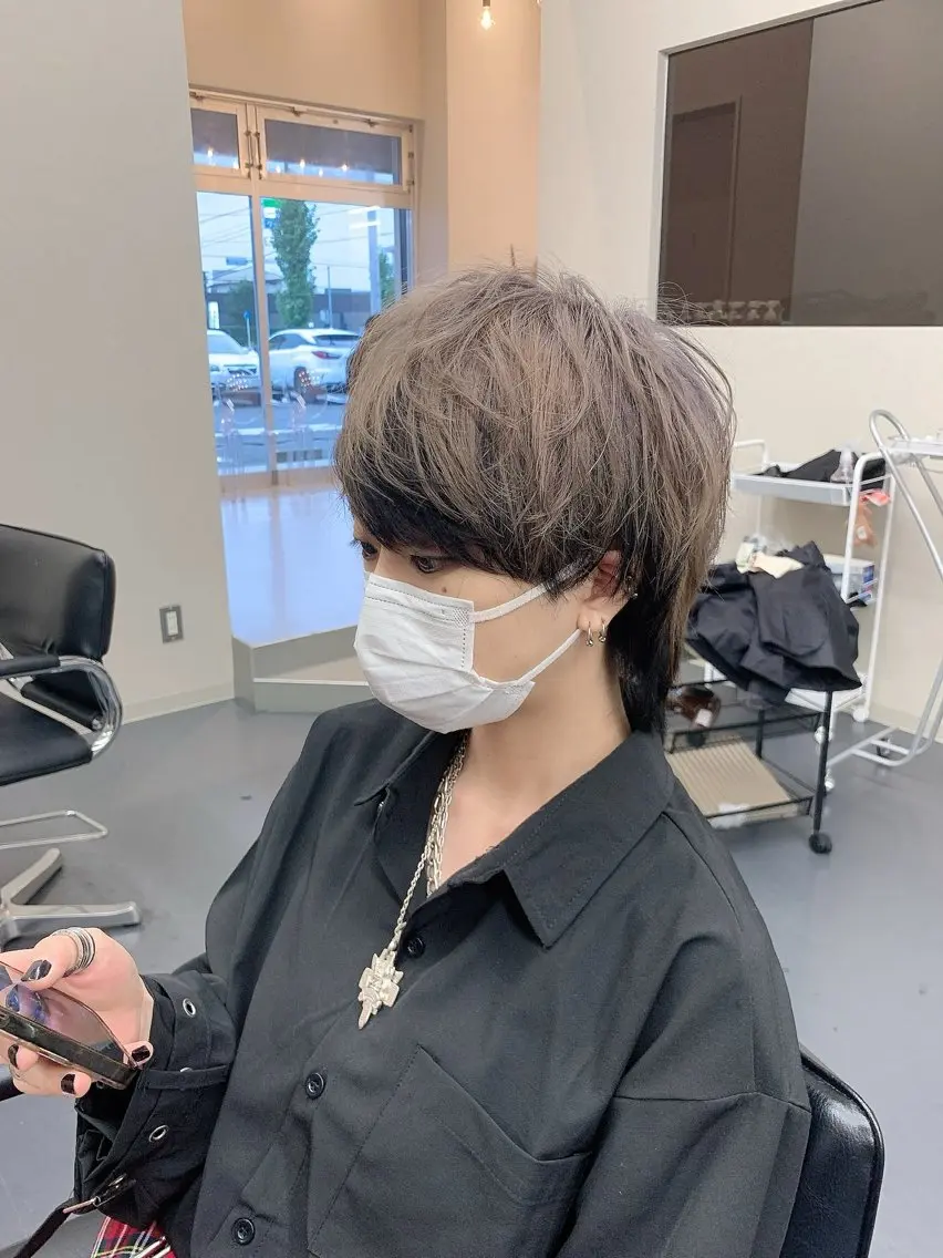 ショート メンズ カット ヘアカラー 奥谷 魁士のヘアスタイル