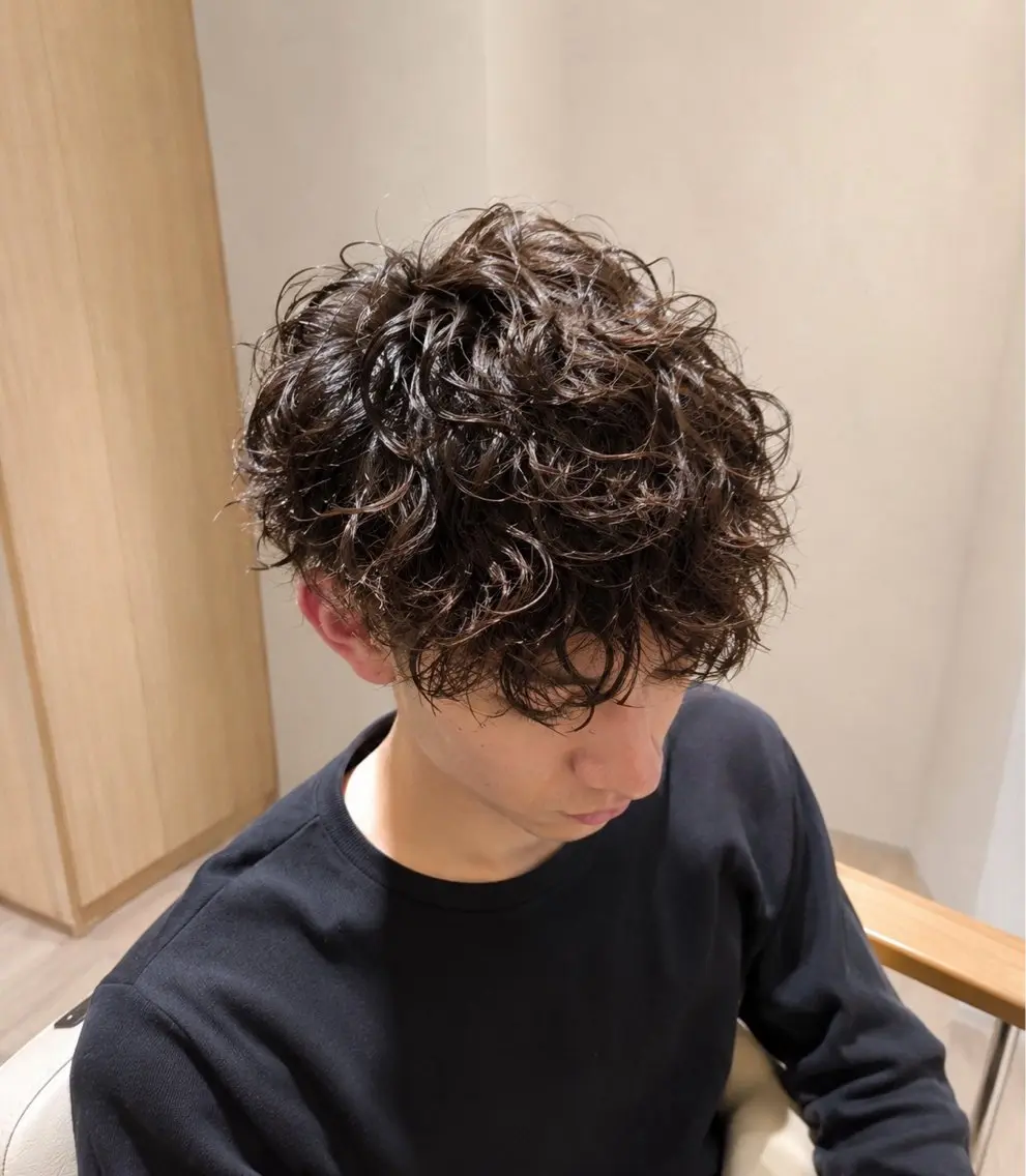パーマ メンズ フェザーパーマ メンズパーマ スペインカール 波巻きパーマ ニュアンスパーマ メンズパーマ /栄/伊藤りんなのヘアスタイル