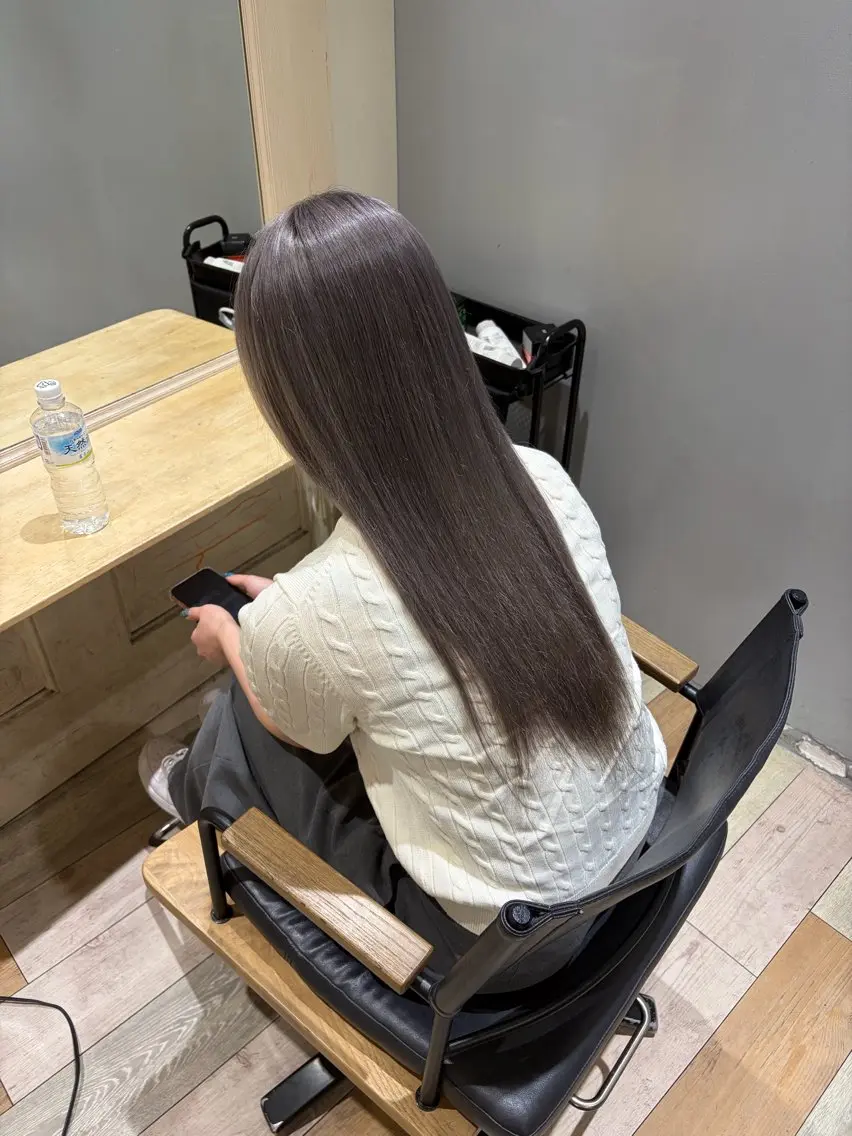 ロング ヘアカラー 💜🦋 COCONA🦋💜のヘアスタイル