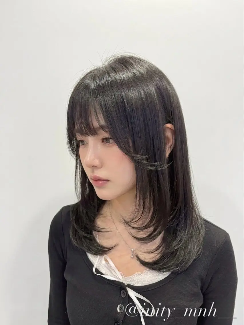 ミディアム 縮毛矯正 トリートメント 椋 愛穂のヘアスタイル