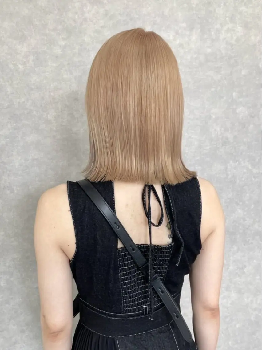 ミディアム カラー ブロンド ヘアカラー 成城美容室 YOSHIMURAのヘアスタイル