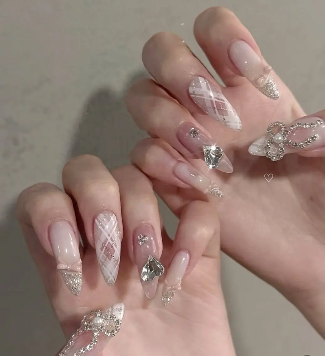 ネイル ハンドネイル D-BEAUTY Nailsalonのネイルデザイン