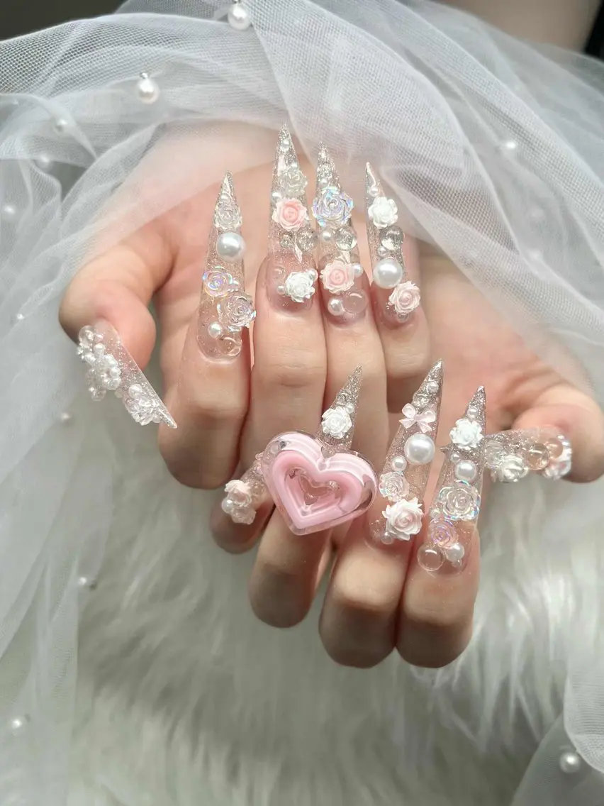 ネイル フレンチネイル ジェルネイル ガラスフレンチ ハロウィン ハート H.baby Nail Salonのネイルデザイン