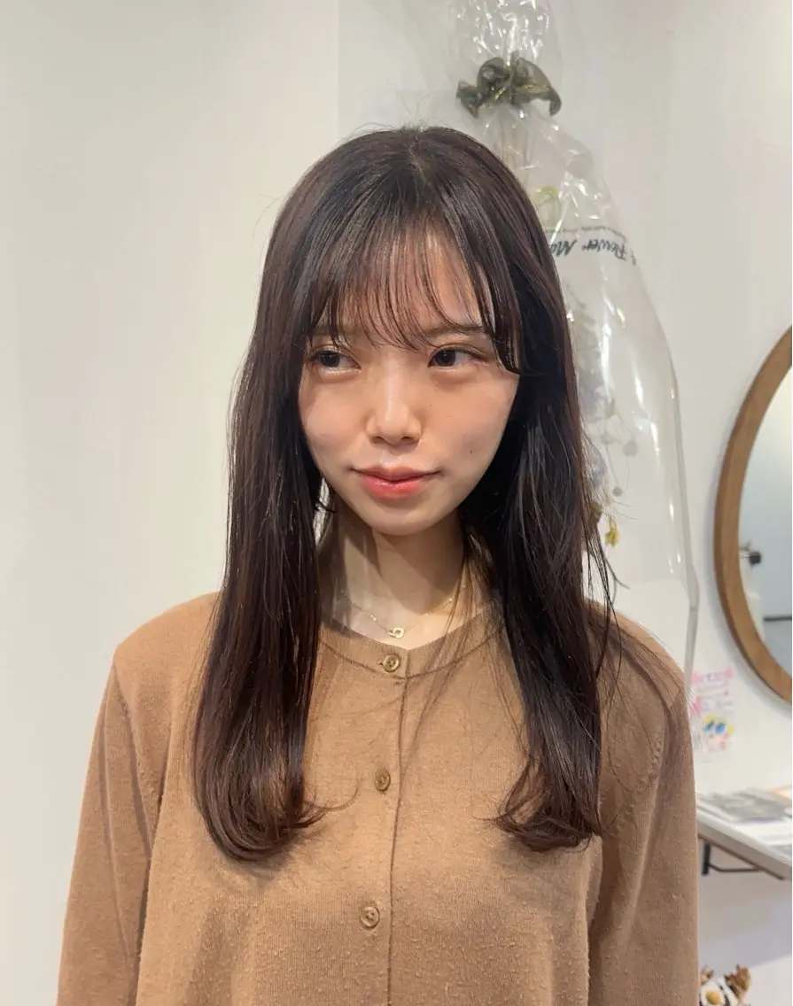 ロング 顔周りカット 梅田 薫のヘアスタイル
