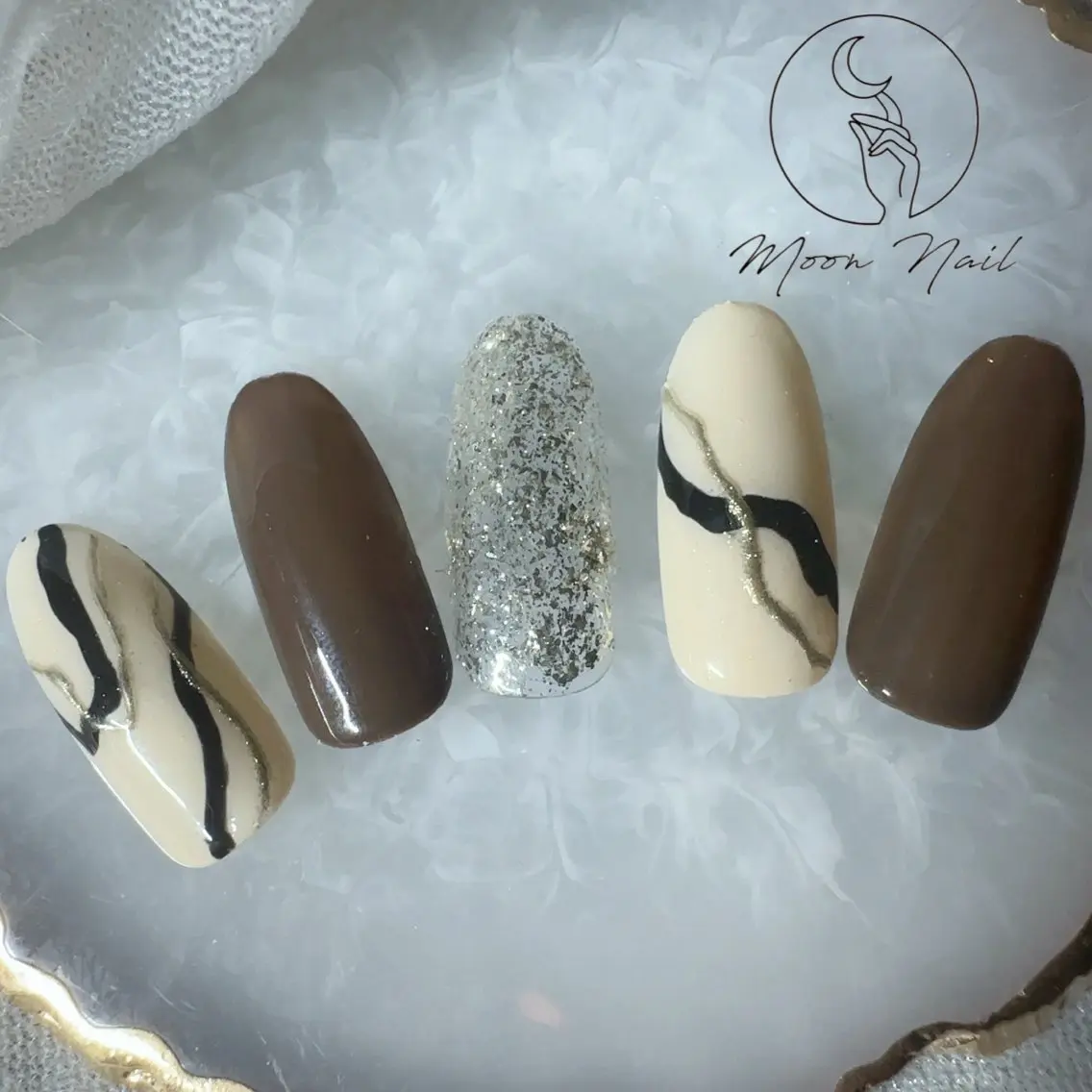 ネイル Moon  Nail /栄　大須のネイルデザイン