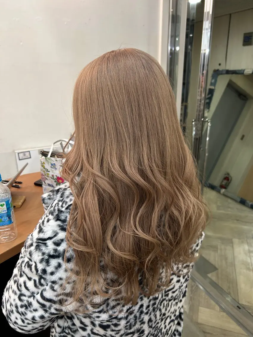 ロング ヘアカラー レディースショート カットモデル募集🌟のヘアスタイル