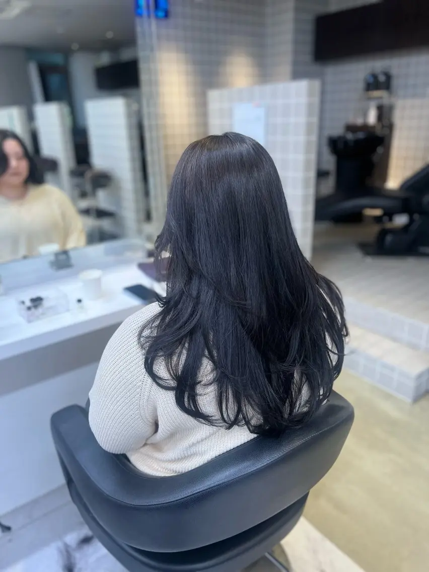 ロング カラー ヘアアレンジ カット ヘアカラー トリートメント ヘッドスパ ヘアセット 💍透明感×韓流ハイ トーン💍RYUTAのヘアスタイル