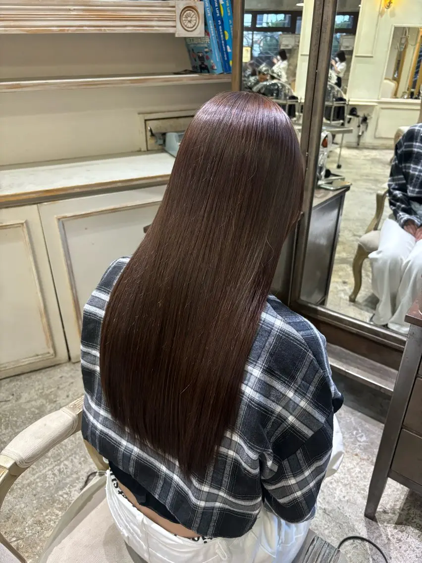セミロング カラー ヘアカラー トリートメント 柔らかベージュ 🤎YUKAのヘアスタイル