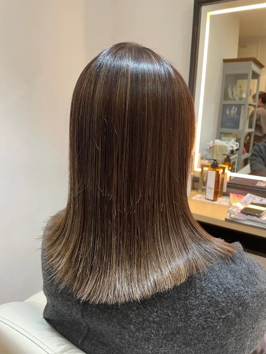 カラー 井上 美紀のヘアスタイル