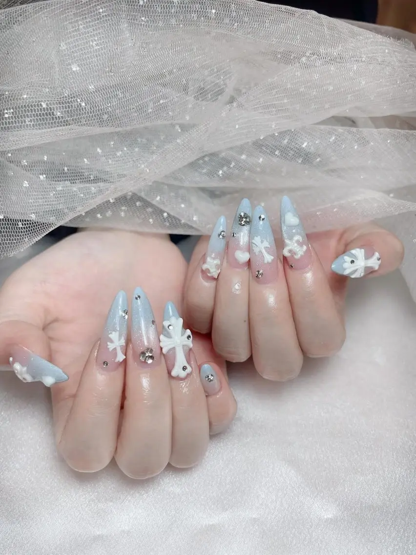 ネイル アートネイル ジェルネイル 韓国ネイル ニュアンスネイル ワンカラーネイル ハンドネイル Queen Nail Salonのネイルデザイン