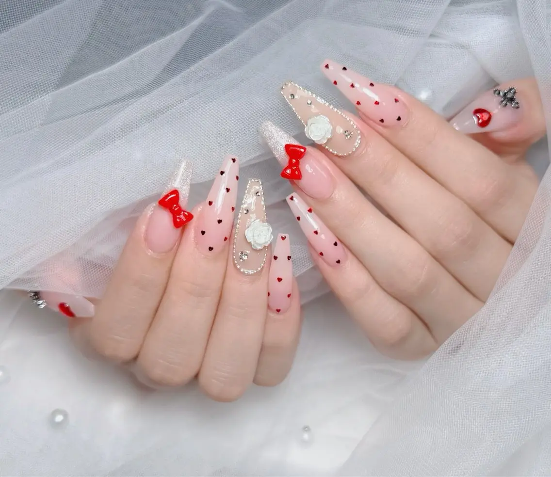ネイル チークネイル 長さ出し フラッシュネイル フレンチネイル グラデーション ハンドネイル Lenie Nail Salonのネイルデザイン