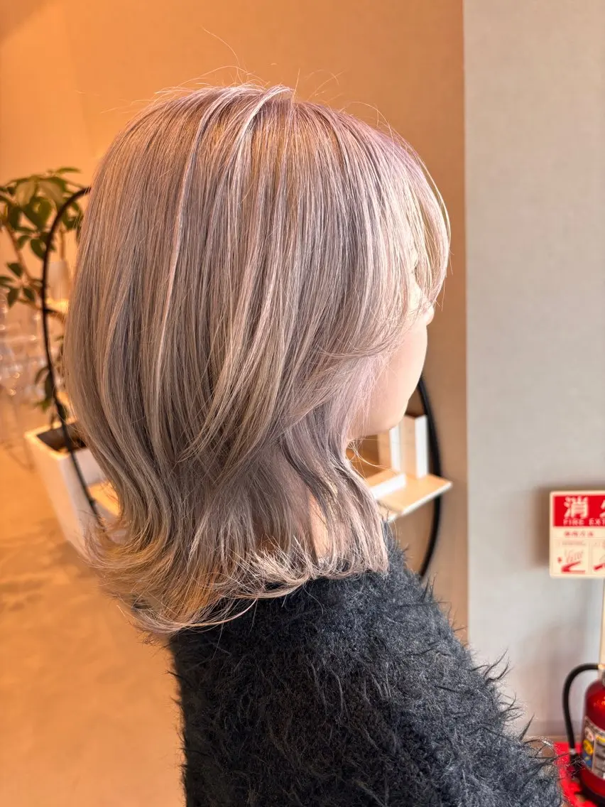 セミロング ［ステレオ知立］岡田 ウルフ✂️のヘアスタイル