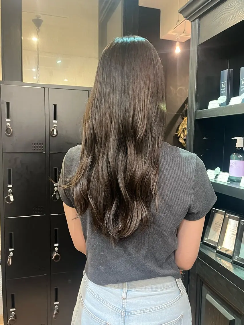 カラー オリーブカラー 竹内 穂乃佳のヘアスタイル