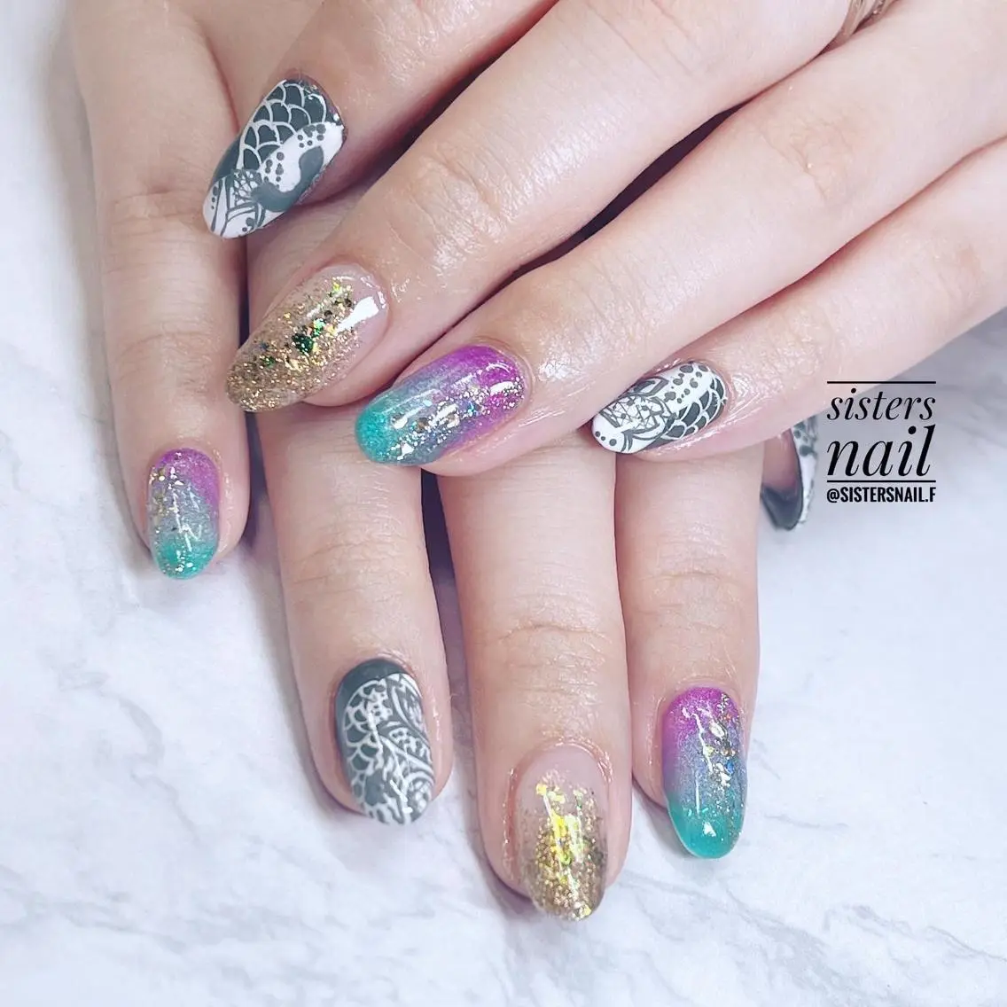 ネイル アートネイル キラキラネイル ラメ(グリッター) 夏ネイル sisters nail.fのネイルデザイン