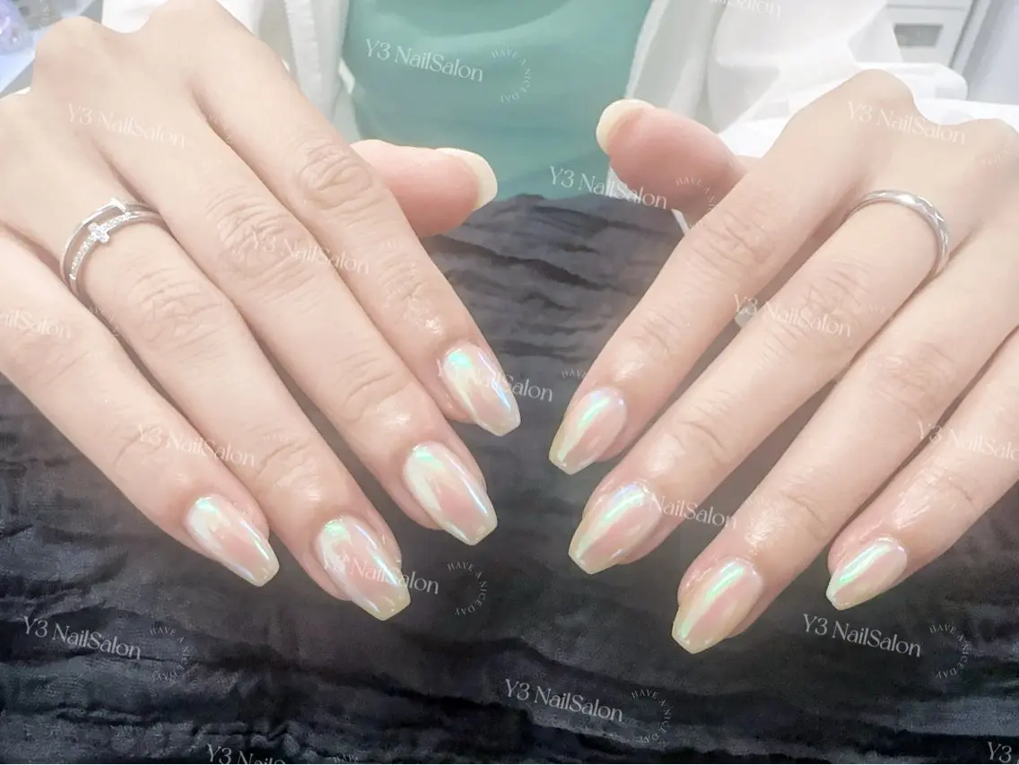 ネイル オーロラネイル ブルー グリーン ミラーネイル オフィスネイル ハンドネイル Y3 NailSalonのネイルデザイン