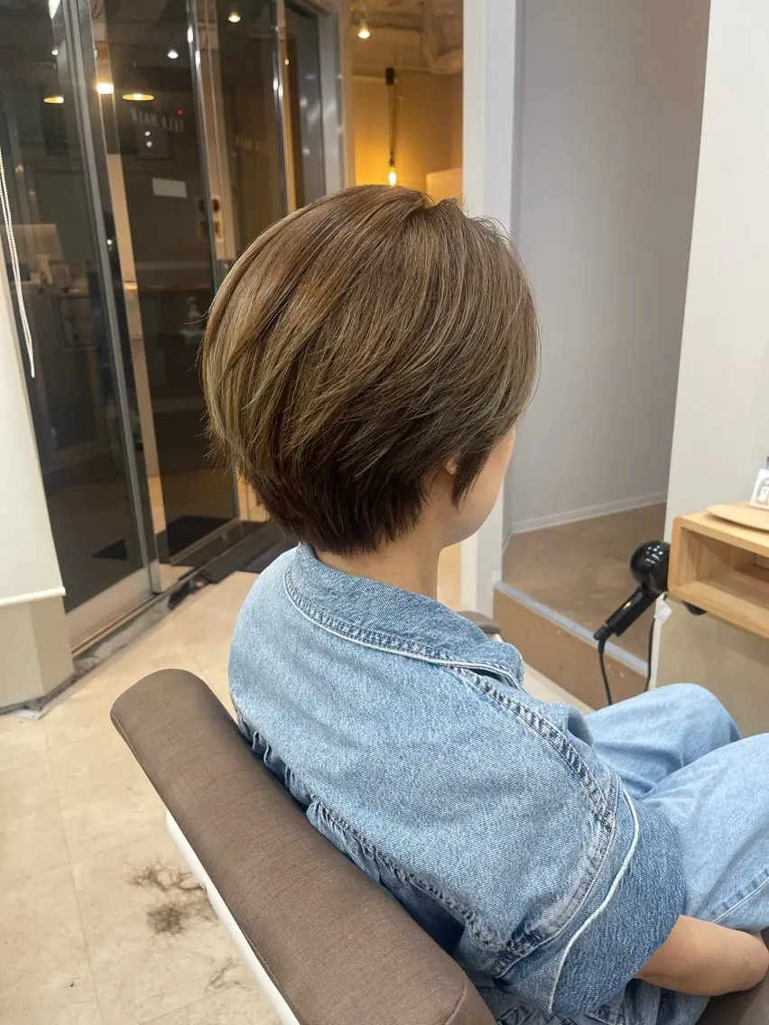 ショート カット ヘアカラー トリートメント ✨透明感カラー✨ 🌈艶カラー🌈のヘアスタイル