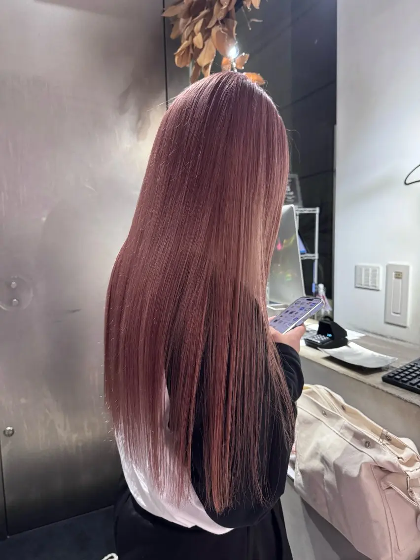 ロング カラー ブリーチ ラベンダーカラー ピンクカラー ピンクラベンダー mao/天神ブリーチ ハイトーンカラーのヘアスタイル