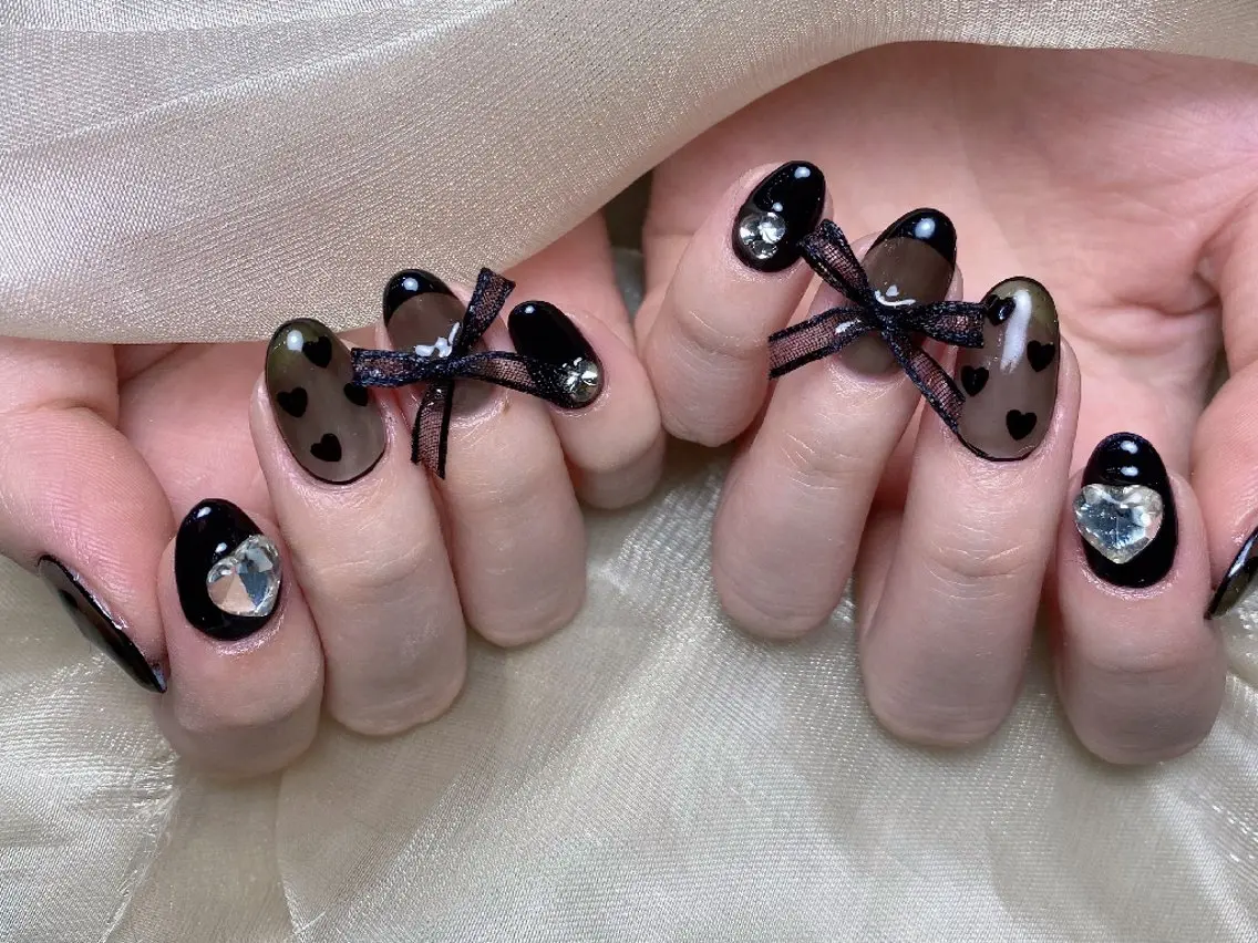 ネイル リボン ハンドネイル UM Nail Salonのネイルデザイン