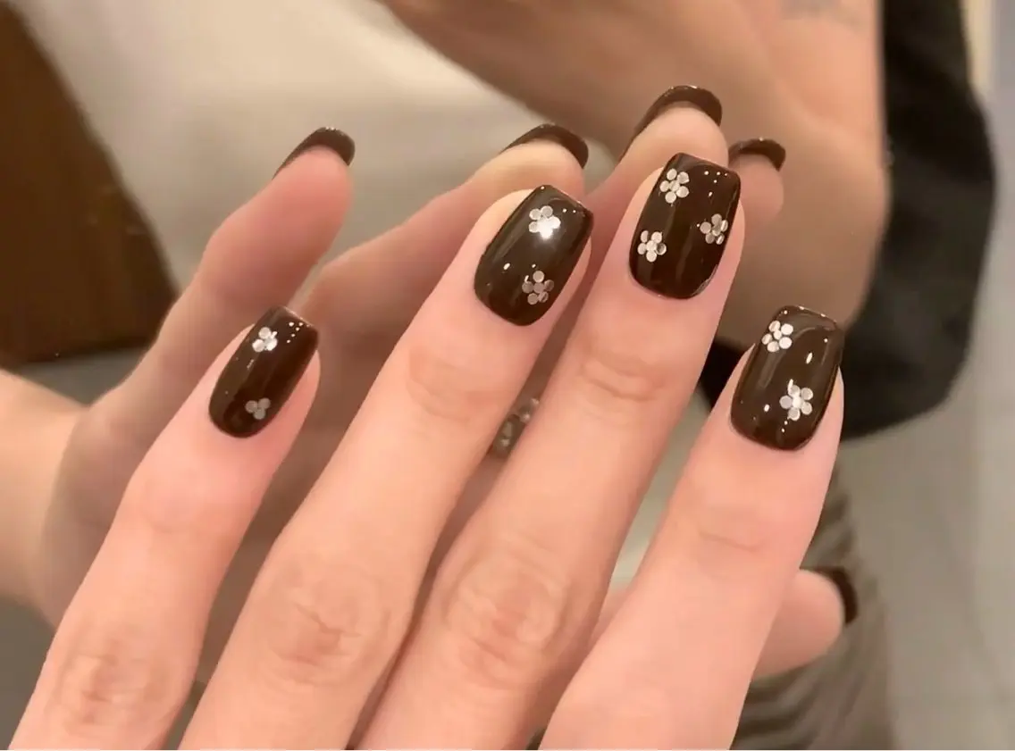 ネイル シンプルネイル U.MI Nail Salonのネイルデザイン