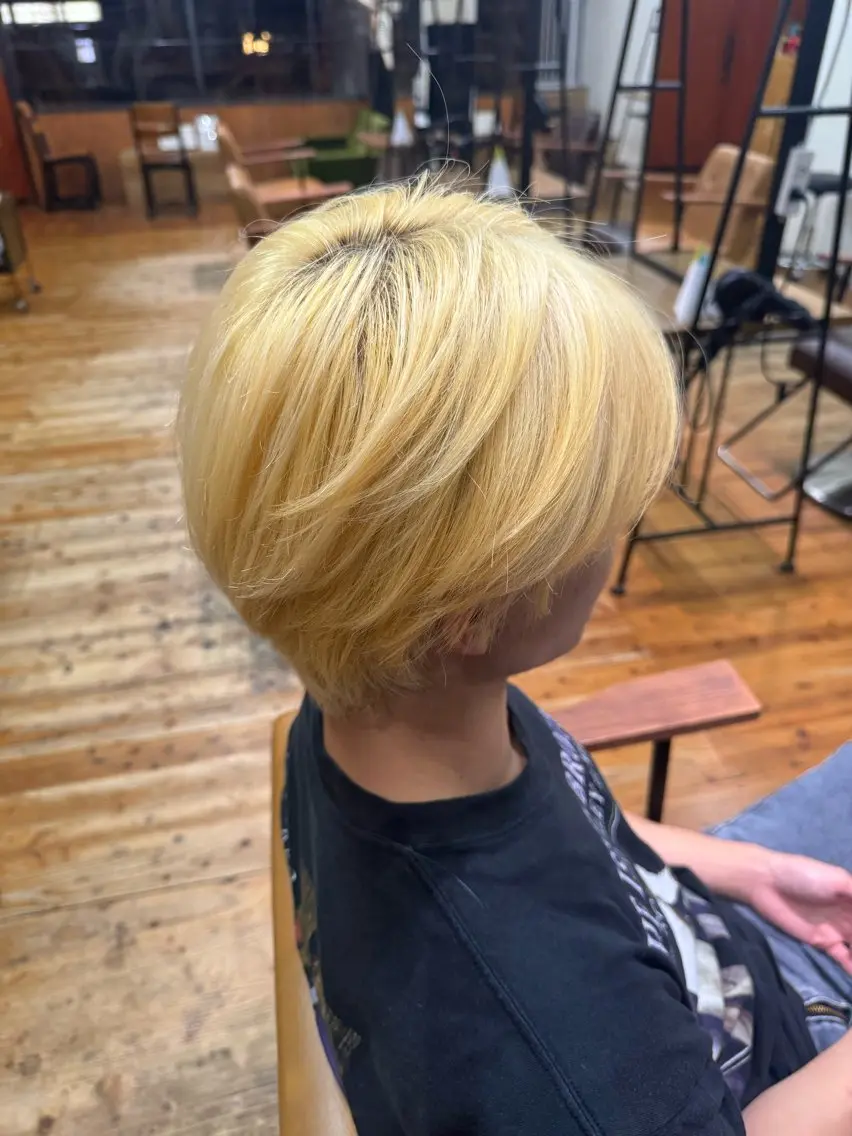 カラー 小林 優斗のヘアスタイル