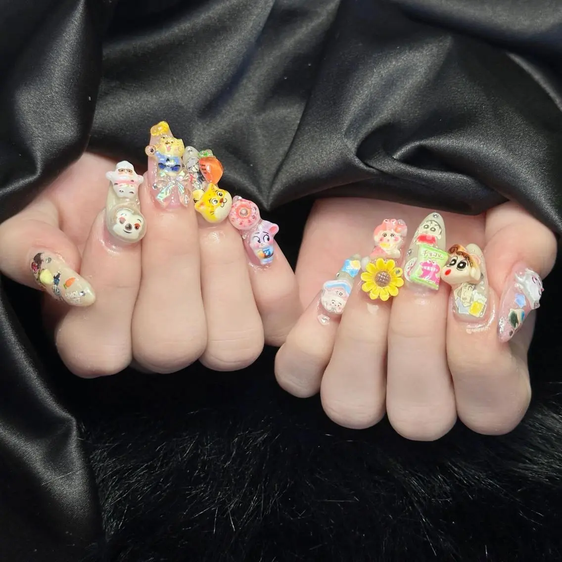 ネイル フレンチネイル ロングネイル 持ち込み ストーンネイル ワンホンネイル Melia Nail Nambaのネイルデザイン